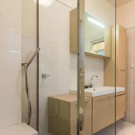 Plaka Hill Luxury Flat