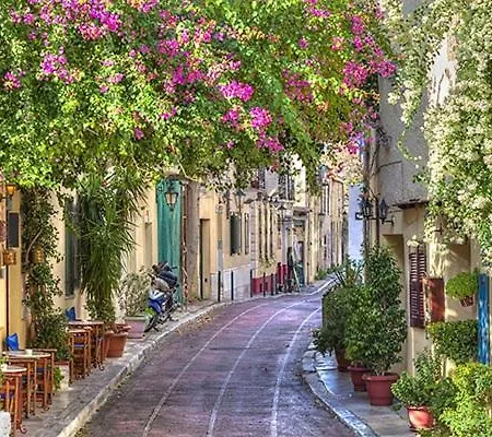 Plaka Hill Luxury Flat *